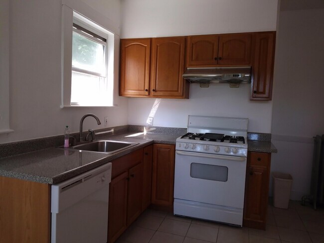 1102 Boylston St Unit 1T
