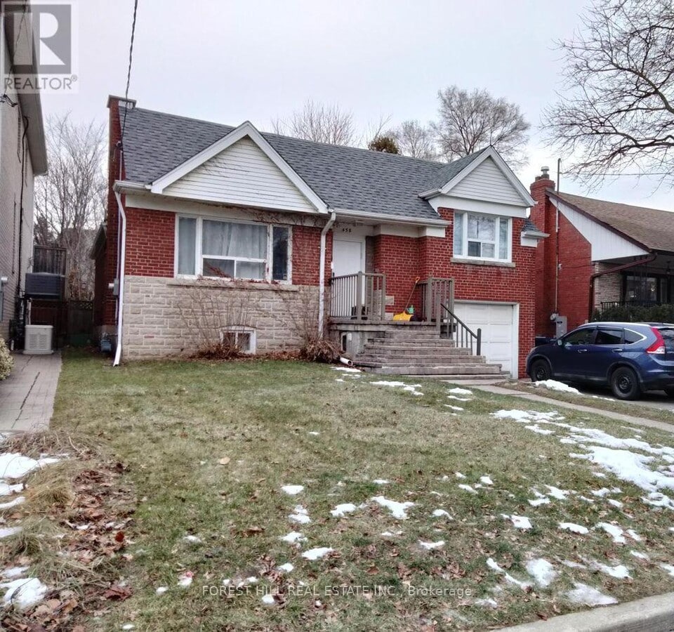 Photo - 458 Coldstream Ave