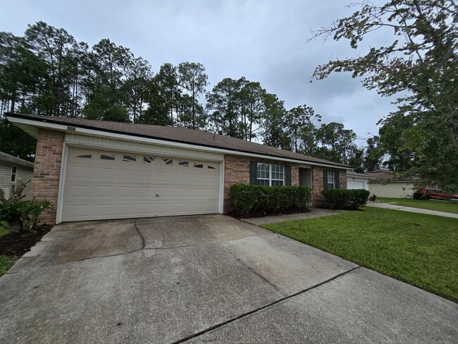 Building Photo - Move-In Special 1/2 Off First Months Rent