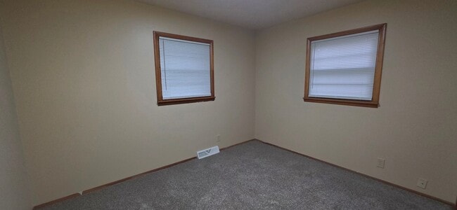 Photo - 3 Bedrooms 2 Bathrooms  $1195!