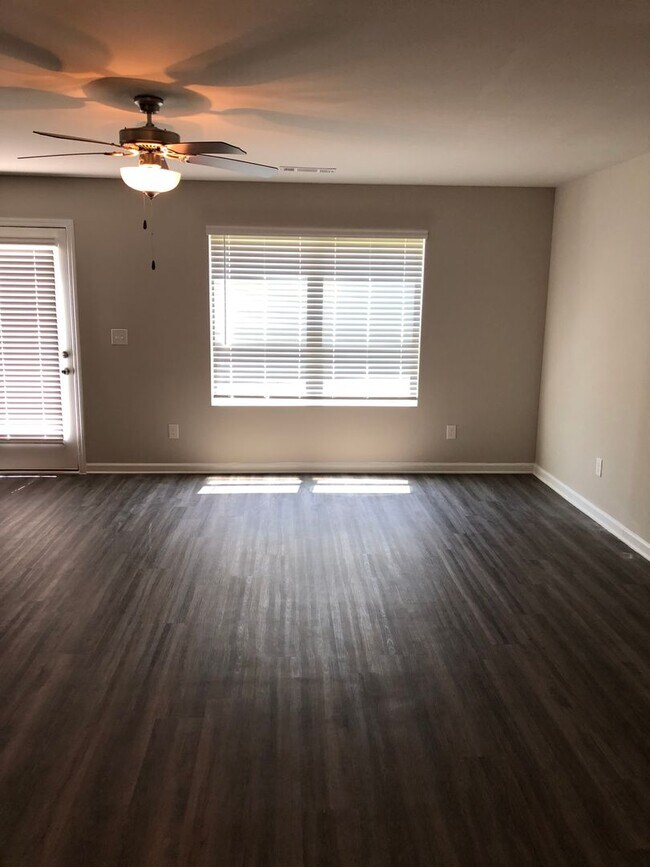 Photo - Price Drop Alert!  Fall Rental Specials Av...