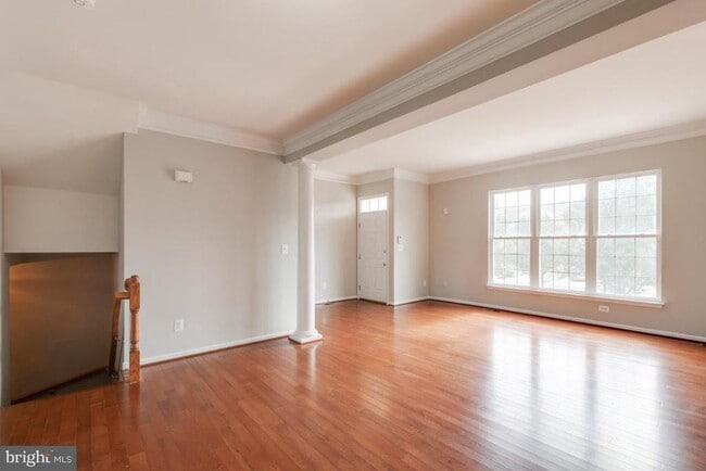 Photo - 25286 McIntyre Sq
