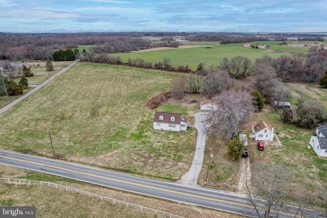 Building Photo - 1111 Bayview Rd