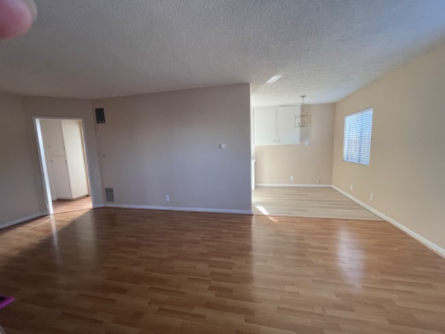 Photo - 3954 Baywood St