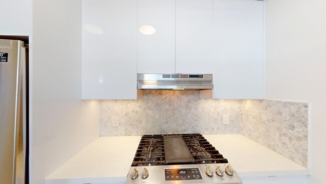 Photo - 1912 Mission St Unit 1918