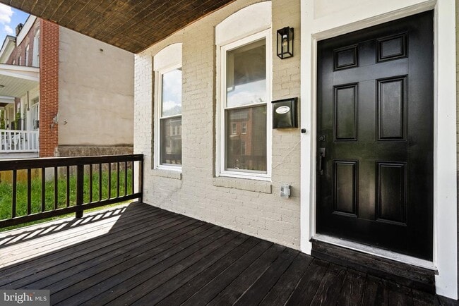 Photo - 711 McCabe Ave