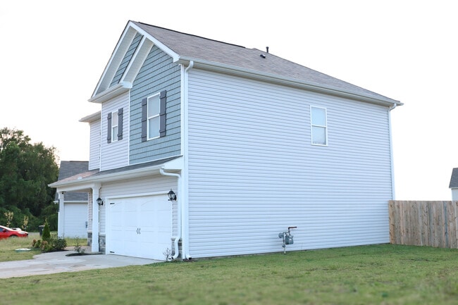 Photo - 212 Bent Creek Ln