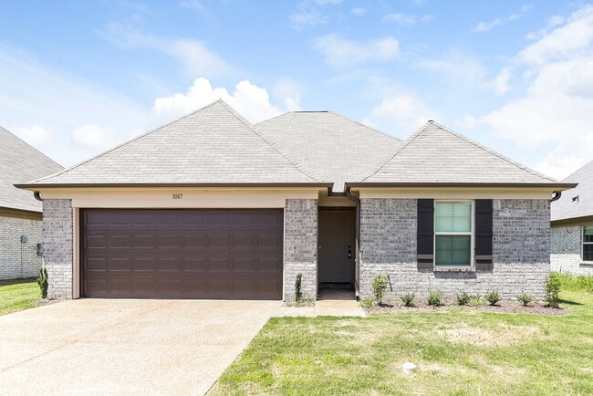 Building Photo - 1087 Darren Cir E