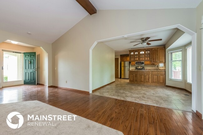 Photo - 920 Justice Ct