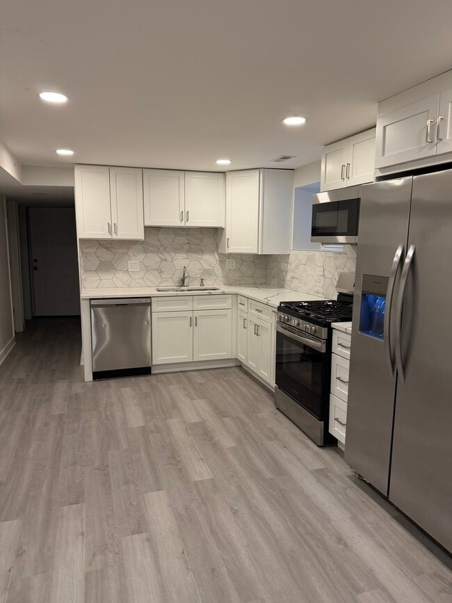 Photo - 8106 S Langley Ave