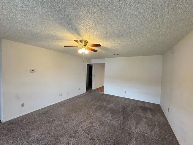 Photo - 312 S 11th Pl