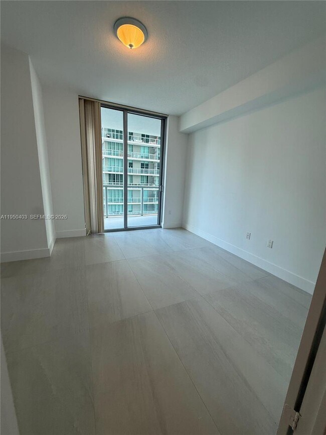 Photo - 1111 SW 1st Ave Unidad 2717-N