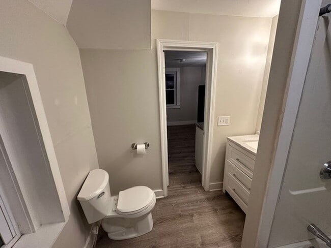 Photo - 16 Bradley St Unit 2