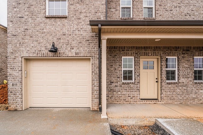 Building Photo - 809/811 Rodeo Lane Unit 811 Rodeo Lane