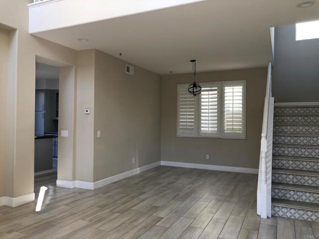 Photo - 130 Venetia Way