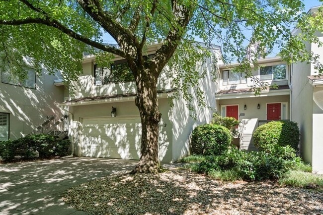 Photo - 3 Gilbert Trail NE