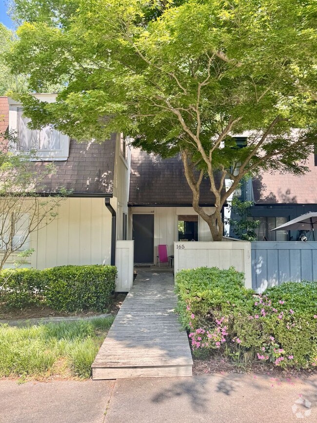 Building Photo - 165 Woodstone Dr Rental