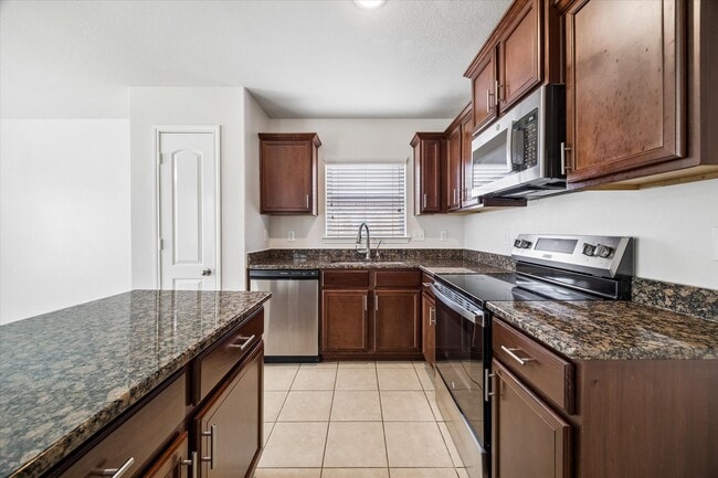 Photo - 20431 Kittredge Dr