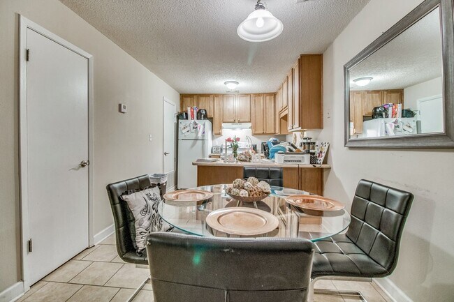 Photo - 6346 W Fairfield Dr