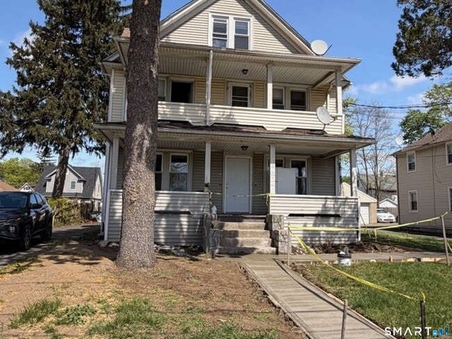 Building Photo - 35 9th Ave Unit 1R