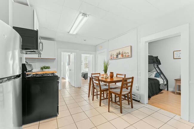 Photo - 8 Everett St