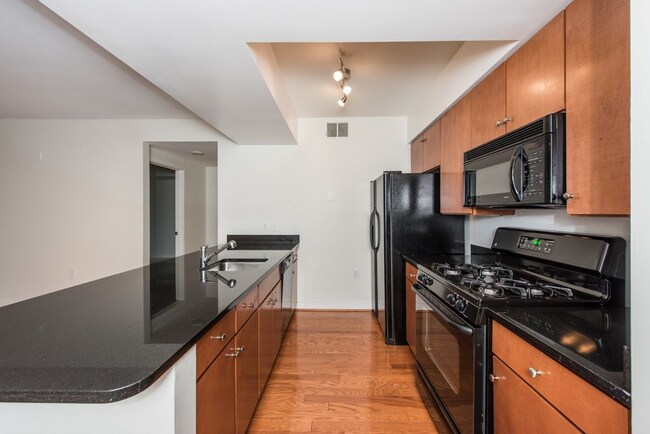 Photo - LARGE 1 Bedroom/1 Bathroom with Balcony in Bustling Mount Vernon Triangle!!