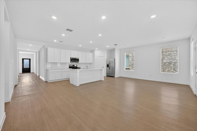 Photo - Comfort, Style & Space in One Perfect Home Ready for Move-In