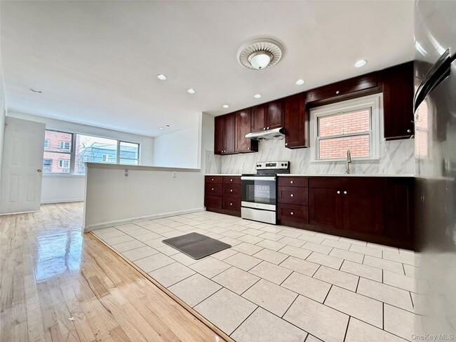 Photo - 20-14 College Point Blvd Unit 2Fl