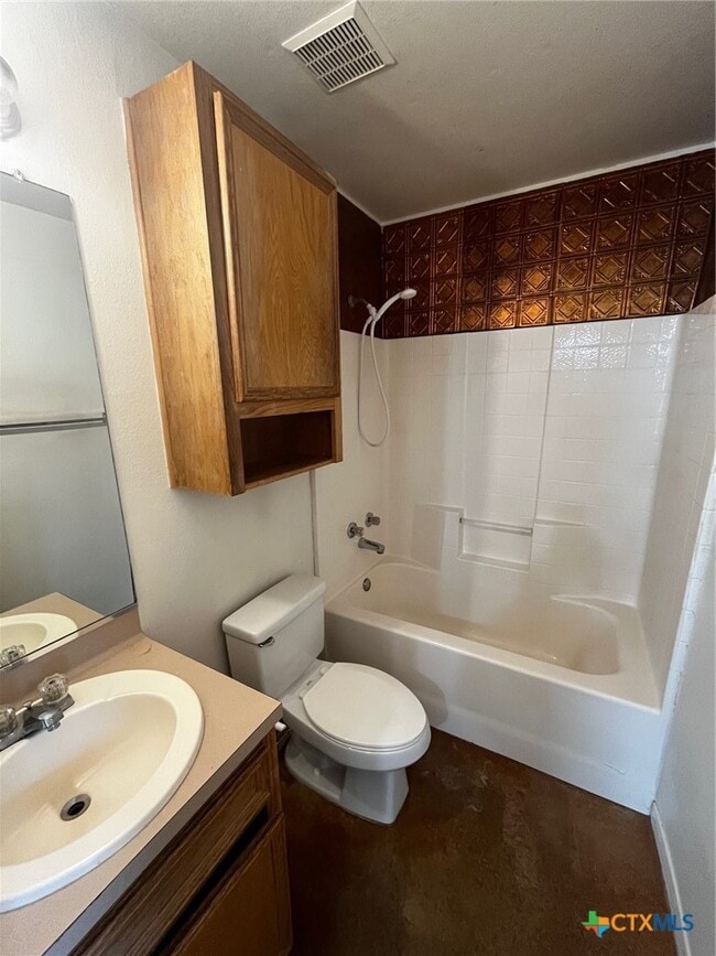 Photo - 805 E Ave I