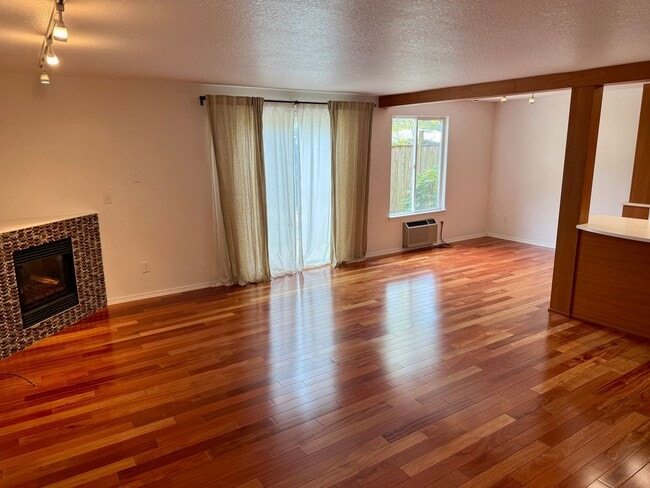 Photo - Incredible Kitchen and Amazing Brazillian Hardwoods