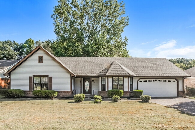 Building Photo - 5044 Brooksbank Cove S