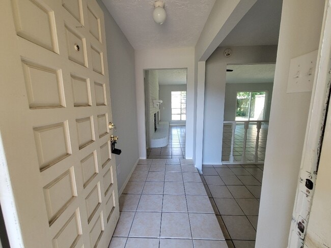 Building Photo - 9914 Towne Brook Ln