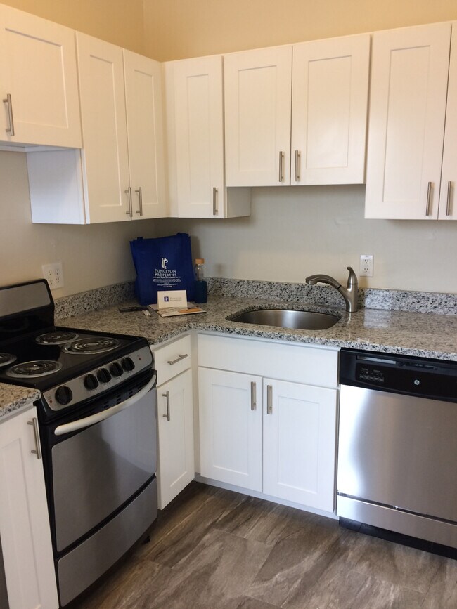 Photo - 1470 Beacon St Unit 36