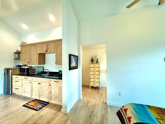 Photo - 1120 Holt Dr Unidad Suite A