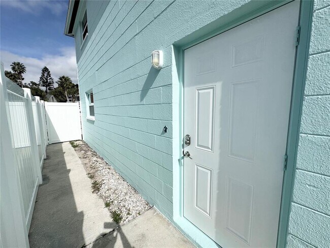 Photo - 117 140th Ave E Unit B