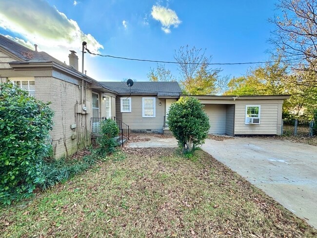 Photo - 3880 Spottswood Ave