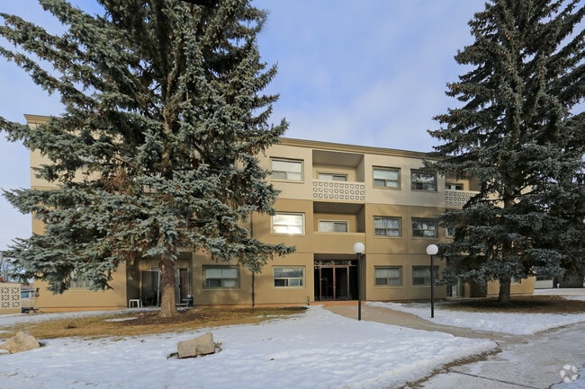 Building Photo - 8 Birkshire Ct