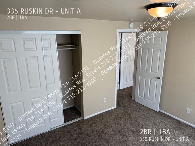 Photo - 335 Ruskin Dr Unit A