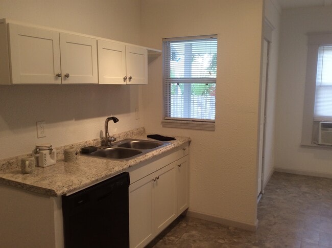 Photo - 919 Phillips St Unidad 919