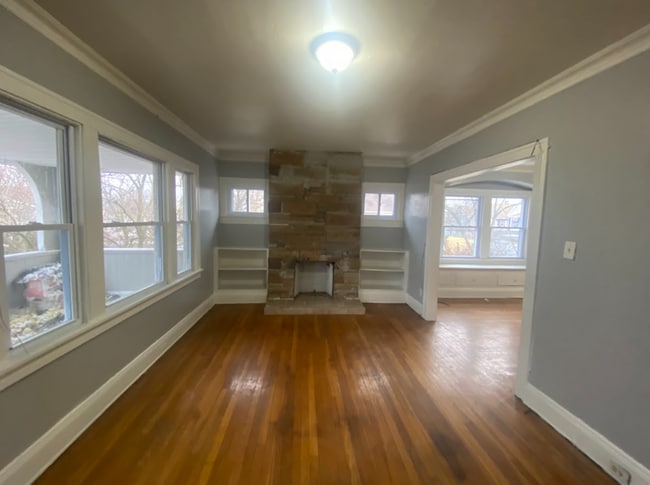 Photo - 3625 E 153rd St