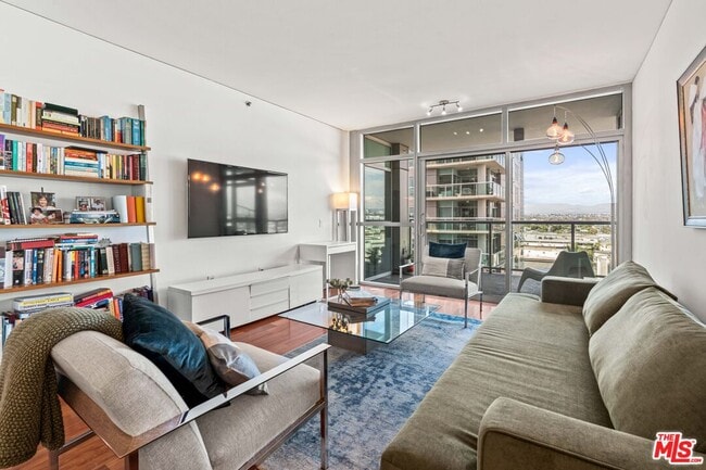 Photo - 13650 Marina Pointe Dr Unit 906