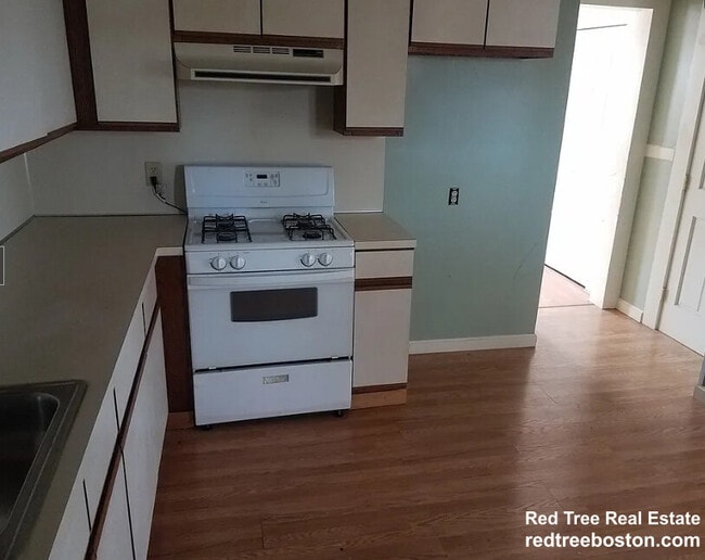 Photo - 5 Albemarle St Unit 3