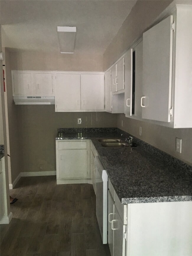 Photo - 5625 Antoine Dr Unidad 1604