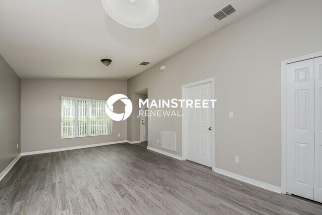 Photo - 3 Bedroom Pet-Friendly Home in Ocoee, FL with Main Street Renewal