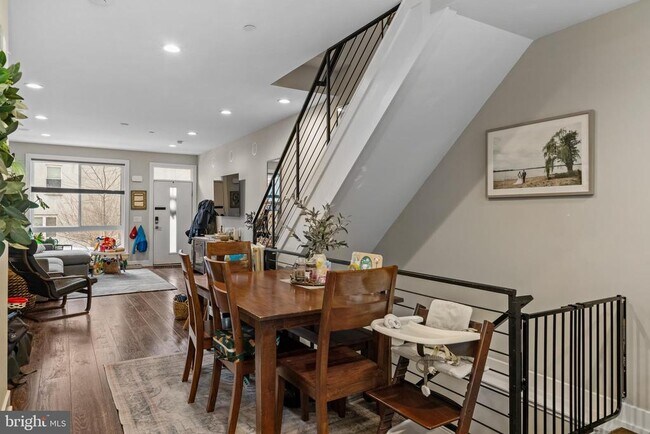 Photo - 2323 Federal St