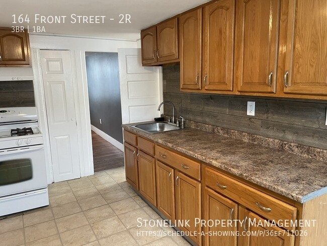 Photo - 164 Front St Apartment Unit 2R