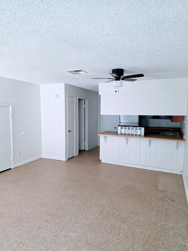 Photo - 211 W Ash St Unit C