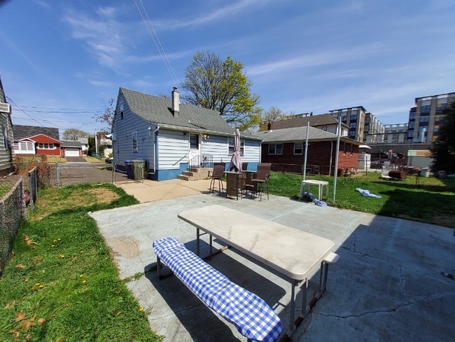 Photo - 119 Lindegar St