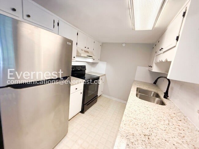 Photo - 3-Bed/3-Bath Townhome with Fenced Backyard/Available Soon!