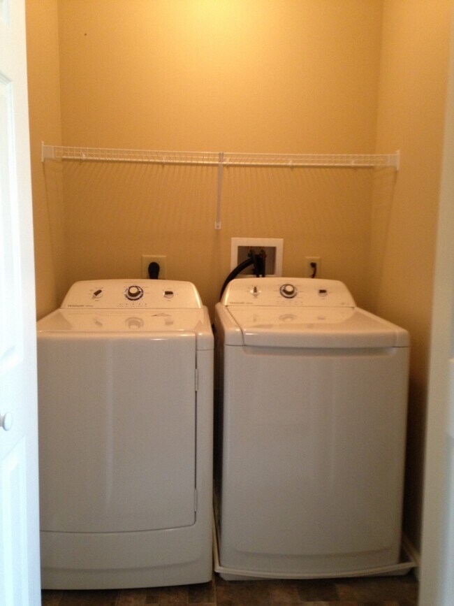 Photo - 494 Mill St Unit 1